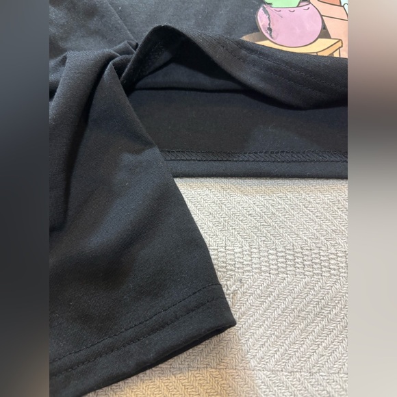 Cropped Long Sleeve Screen Print Shirt, size S - Picture 4 of 4